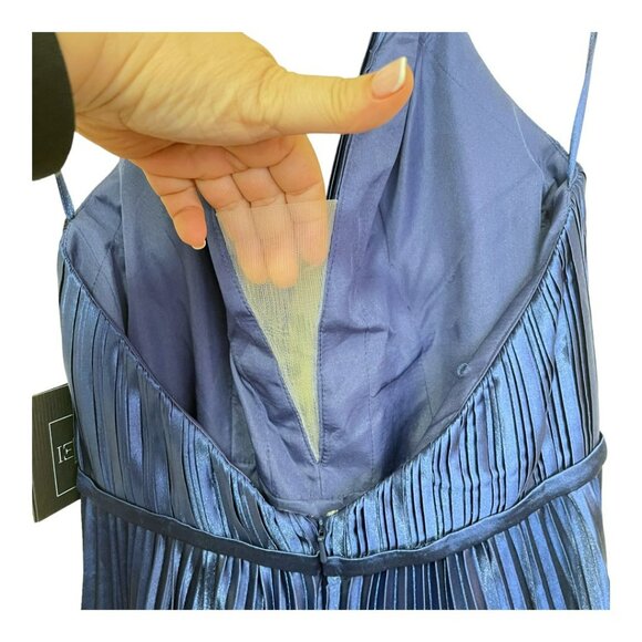 Mac Duggal Plunge Neck Cross Back Pleated Maxi Dress Formal Gown Sz 8 NWT - Picture 8 of 10